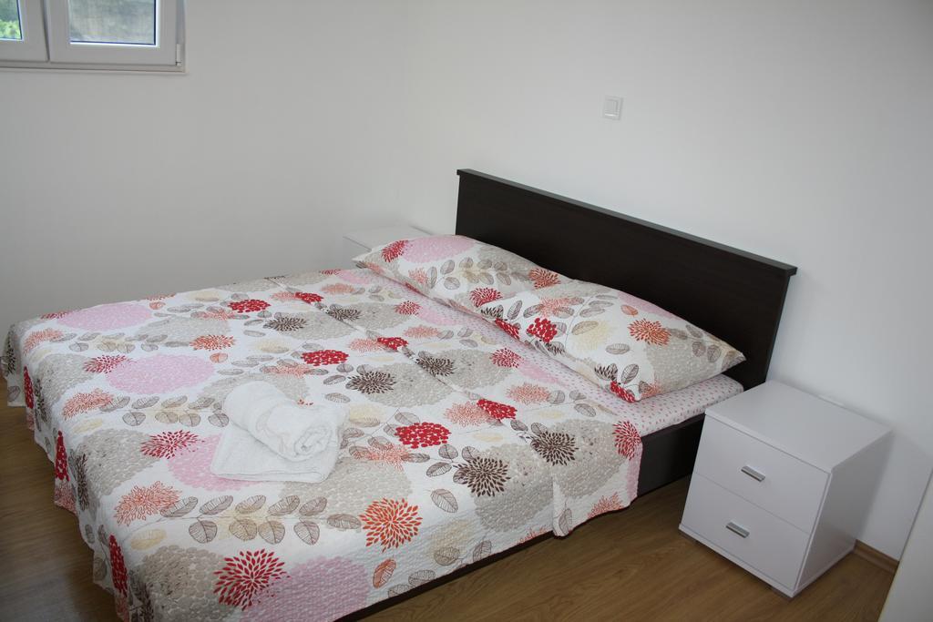 Apartments Suker Τρογκίρ Εξωτερικό φωτογραφία
