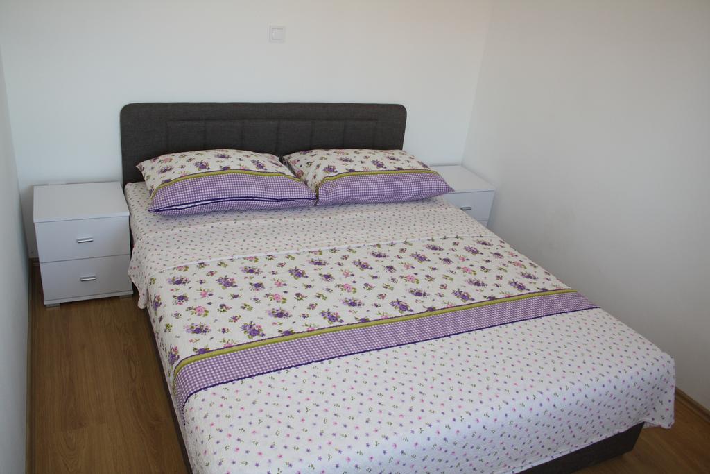 Apartments Suker Τρογκίρ Εξωτερικό φωτογραφία